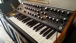 Moog Sub 37 Keyboard Synthesizer. Limited Edition. Includes box and more !!