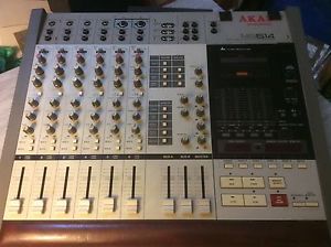 AKAI MG614 FOUR 4 TRACK - 