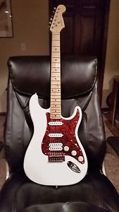 Fender American Stratocaster 2007 with new Gearlux Tweed Case Corona California