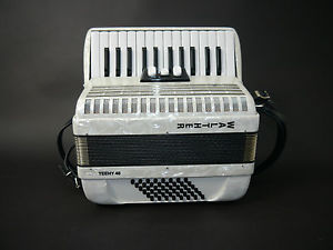 Akkordeon Walther Teeny , 48 Bass