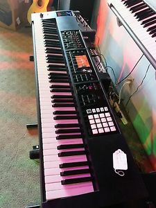 Roland fa q8 keyboard