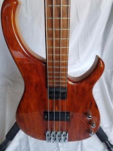 Modulus Quantum Q4 4-string electric bass guitar