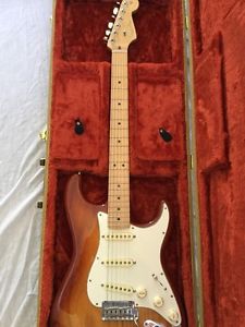 American Standard Fender Stratocaster (Sienne Sunburst whith Exclusive Case)