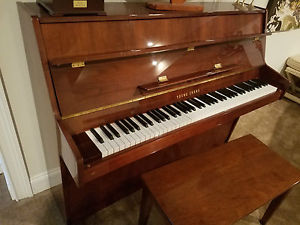 YOUNG CHANG UPRIGHT PIANO