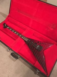 Washburn Tour RR-11V 80's Red/Black Striped Rhoads