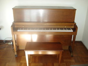 1980'S 1 OWNER BALDWIN HAMILTON UPRIGHT PIANO STYLE #243 WALNUT SERIAL #394880
