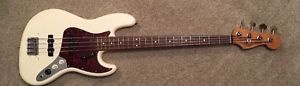 Fender Classic Series '60s Jazz Bass Olympic White