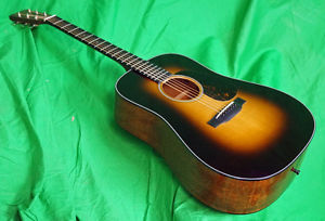 Martin D-18 Sunburst Golden Era Spruce & Mahogany fossilized Ivory nut