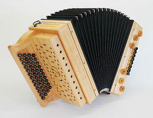 Steirische Harmonika  Strasser Natur "Massiv", absolut neuw., nahezu unbespielt!