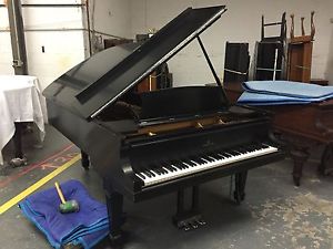 BEAUTIFUL STEINWAY & SONS MODEL B GRAND PIANO