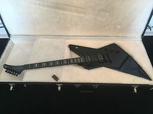 Gibson Explorer "Blackout" Limited Edition Seymour Duncan SH-6 Distortion Koffer