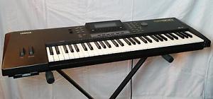Yamaha QS300 Music Production Workstation Synthesizer Keyboard Piano Synth