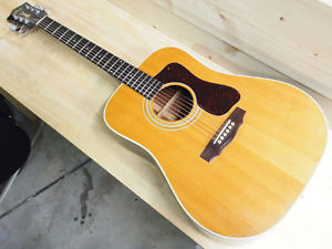 GUILD D-40 1977 Used w/Hard Case