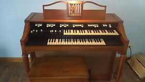Hammond M143 Organ Great shape VERY RARE everything works