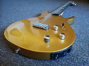 Line 6 Variax 700 Electric Guitar Gold Top MINT CONDITION