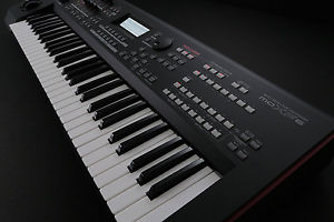 Yamaha MOXF6 61-key Synthesizer Workstation