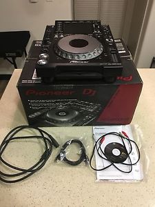 Pioneer CDJ 2000 NEXUS Excellent Condition