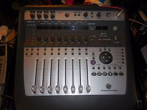 Pro-Tools 002 Digital Audio Mixing Console