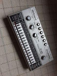 Roland TR-606 Drumatix Analogue Drum Machine