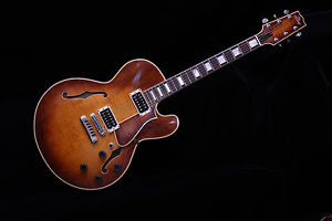 Heritage H-576 Guitar