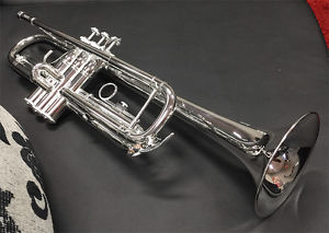 BACH TR-650 S Bb-Trompete inkl. Etui