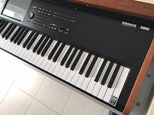 Korg Kronos 2 88 tasti