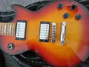 Gibson Les Paul Studio Standard w/ Transport Bag & 3 Music Books