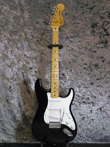 Fender 73 Stratocaster W Hard Ca