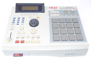 Akai MPC 2000XL 32MB CF Cardreader überholt mit Gewährleistung. Topzustand!