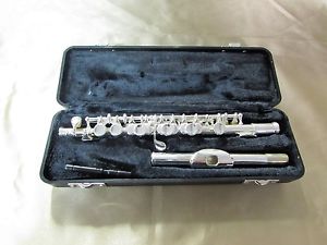 GEMEINHARDT 4SP PICCOLO NEW DISPLAY INVENTORY