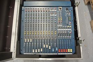 ALLEN & HEATH WIZARD 14-4-2 table de mixage avec flycase tbe