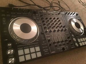 Pioneer DDJ-SZ Digital DJ Controller
