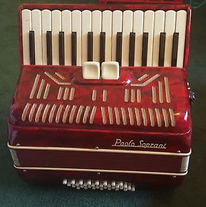 Vintage Paolo Soprani 32 Base Piano Accordian