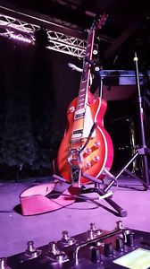 Gibson Les Paul 2011 Traditional Pro With Authentic Bigsby and Hard Shell Case