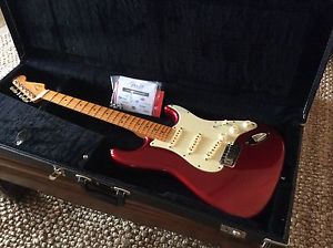 Fender American Deluxe.Stratocaster (Candy Red)