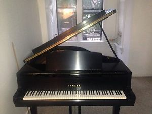 Yamaha G1 Baby Grand