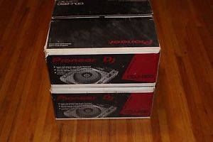 (2) Pioneer CDJ-850 DJ Digital Media Player + Original Boxes + Manuals + Cords