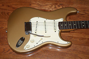1965 Fender Stratocaster, Rare Shoreline Gold finish  (FEE0935)