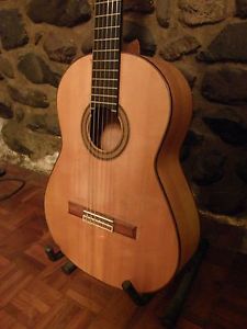 1960's Luthier Made Flamenco Guitar - MANUEL CONTRERAS BLANCA WITH PEGS 1A