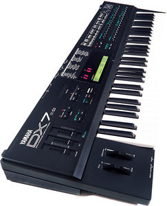 YAMAHA DX-7II D FM Synthesizer Klassiker DX7II D / Rechng + GEWÄHR