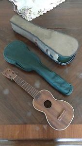 Vintage CF Martin Style 2 Ukulele