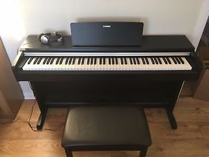 Yamaha YDP142 Digital Piano - Black - Bundle