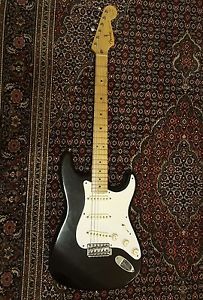 Fender USA 2004 Eric Clapton Stratocaster 50th Anniversary "Blackie" with case