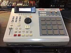 AKAI MPC2000XL MPC 2000 XL 32m 100 meg internal zip drive,drum/sampler//ARMENS
