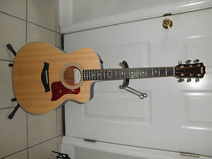 Taylor 214CE Acoustic - Electric Guitar in Perfect Condition