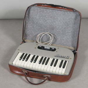 Hohner Bass 3 vintage classic analog keyboard + softbag