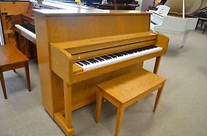 Kawai 506S Studio Piano in Oak Cabinet