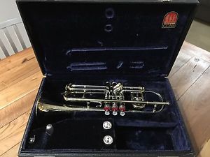 Conn 80A Victor Cornet + 4 Mouthpieces !