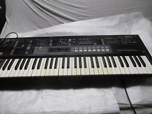 AKAI AX 60 SYNTHESIZER