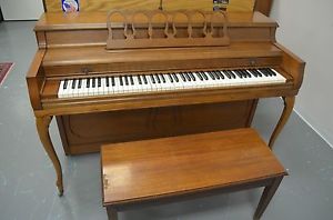 Cable Nelson Spinet Piano